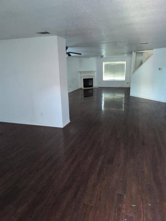 2701 Maegen Circle, Fort Worth, TX 76112