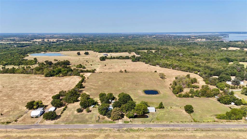 4411 Fm 100, Honey Grove, TX 75446