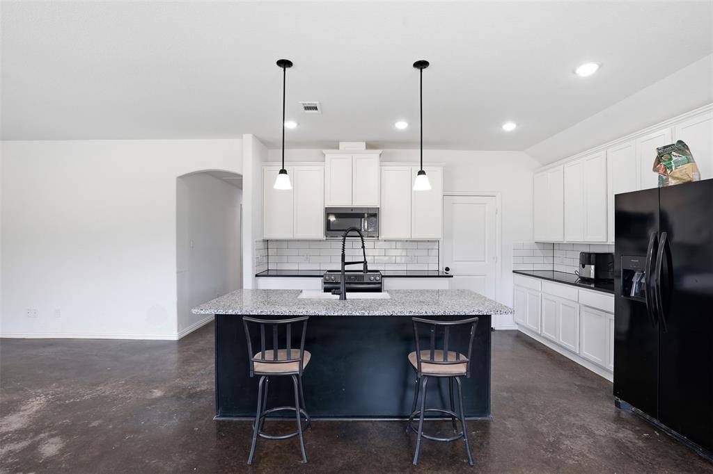 3809 Pine Road, Poolville, TX 76487