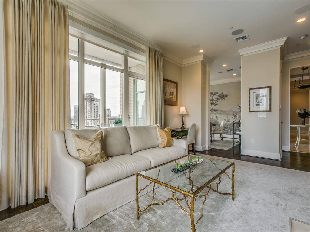2555 N Pearl Street #1502, Dallas, TX 75201