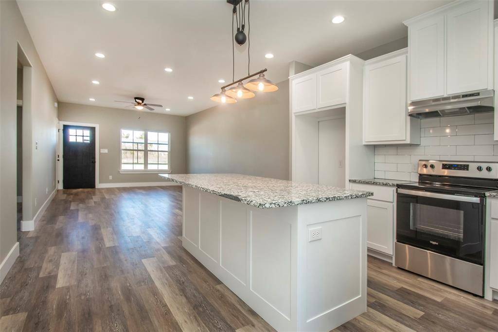 20494 US Highway 377 #C, Whitesboro, TX 76273