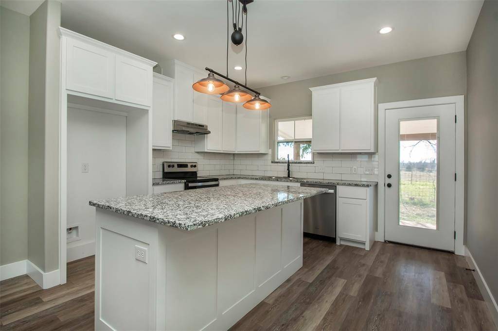 20494 US Highway 377 #C, Whitesboro, TX 76273