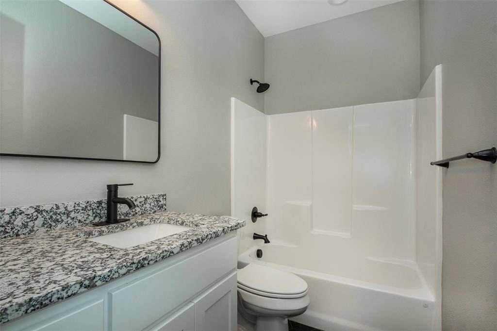 20494 US Highway 377 #C, Whitesboro, TX 76273