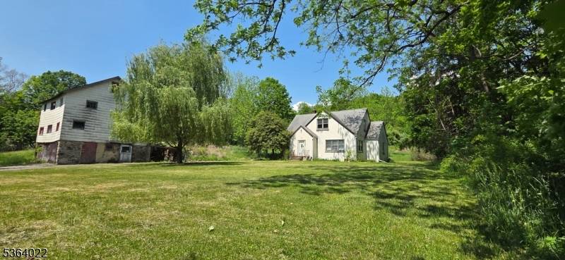 79 Mountain Lake Rd, White Twp., NJ 07823