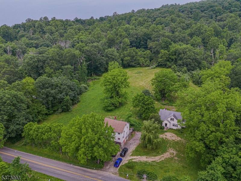 79 Mountain Lake Rd, White Twp., NJ 07823
