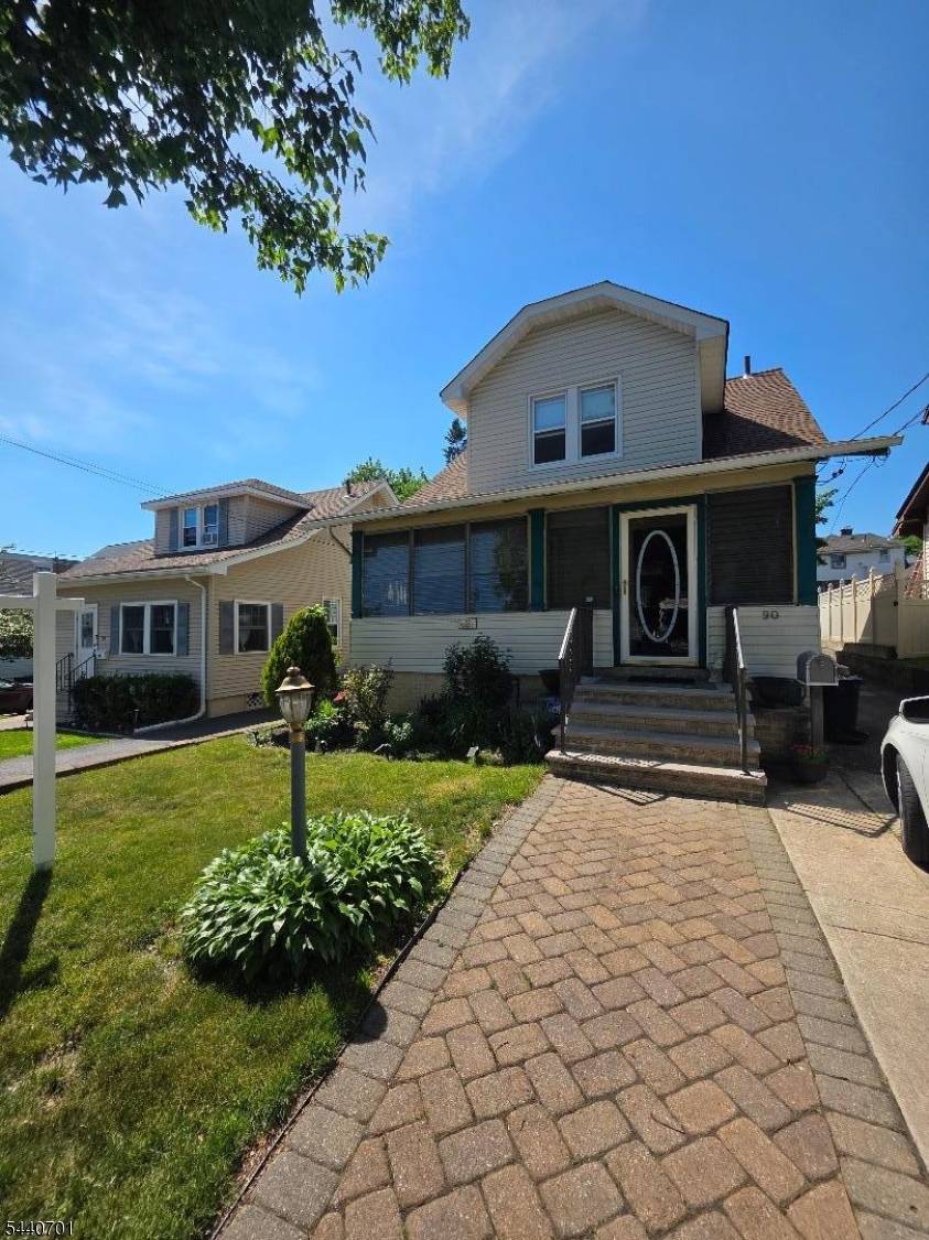 90 Hudson St, Clifton City, NJ 07011