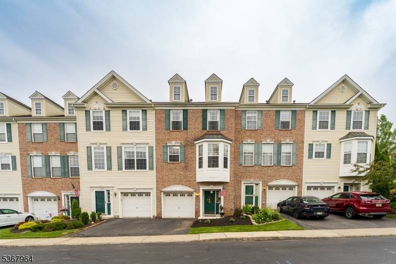 6 Sundance Way, Lopatcong Twp., NJ 08865