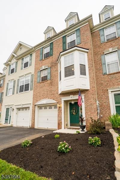 6 Sundance Way, Lopatcong Twp., NJ 08865