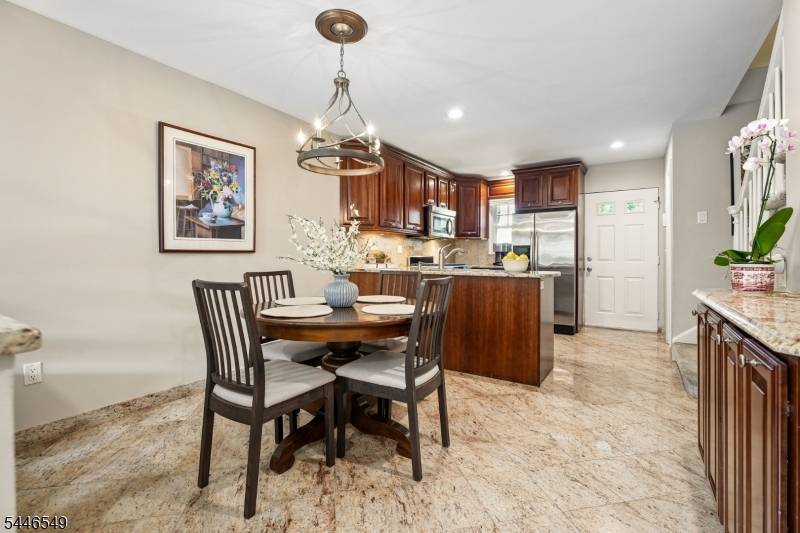 600 4Th Ave, Westfield Town, NJ 07090