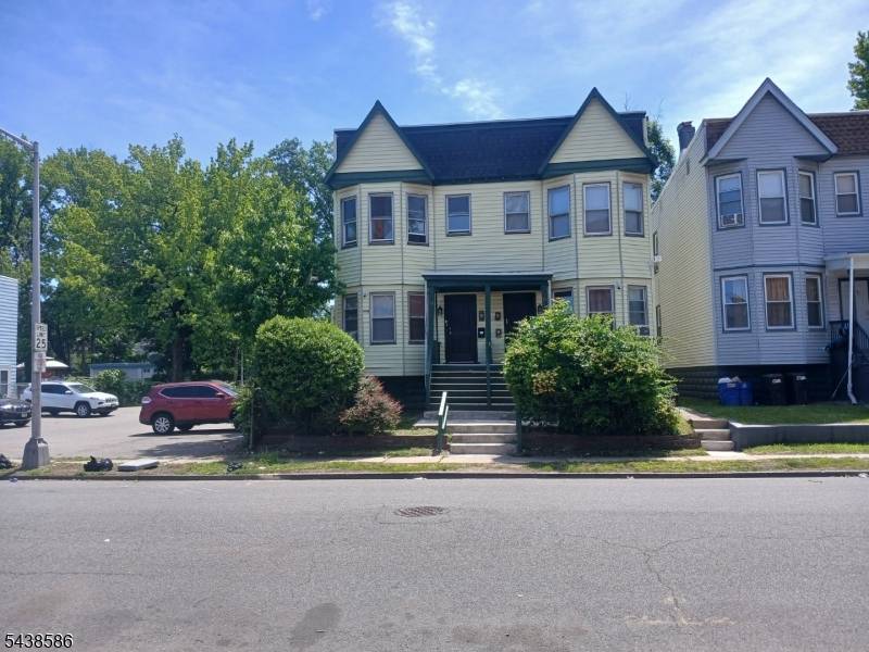 73 Franklin St, East Orange City, NJ 07017