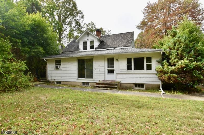 29 Moosepac Ln, Jefferson Twp., NJ 07438
