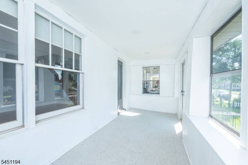159 E Grant Ave, Roselle Park Boro, NJ 07204