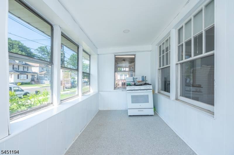 159 E Grant Ave, Roselle Park Boro, NJ 07204