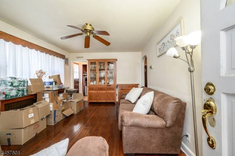 25 Broad Ter, Bloomfield Twp., NJ 07003