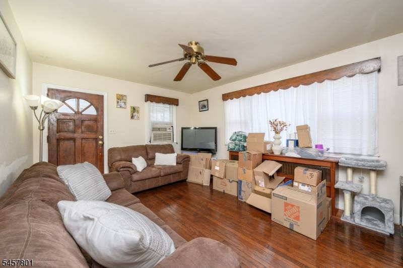 25 Broad Ter, Bloomfield Twp., NJ 07003