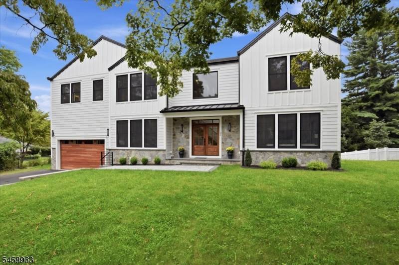 32 Felch Rd, Florham Park Boro, NJ 07932