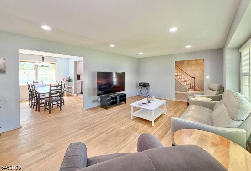 93 Summit Ct, Westfield Town, NJ 07090