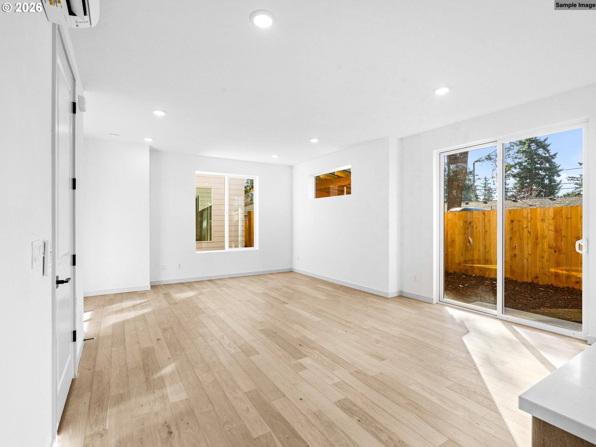 7458 SE Tolman ST, Portland, OR 97206