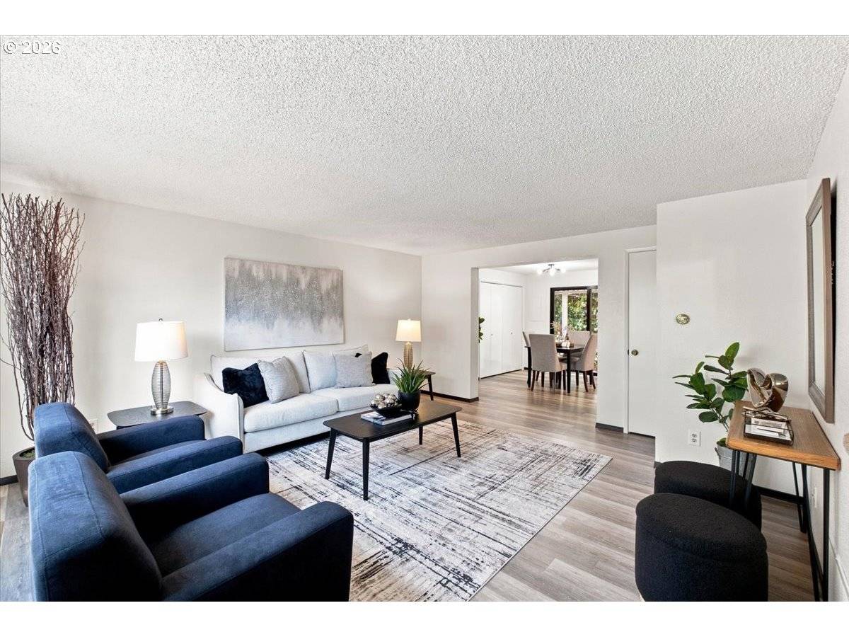 247 MCNARY HEIGHTS DR N, Keizer, OR 97303