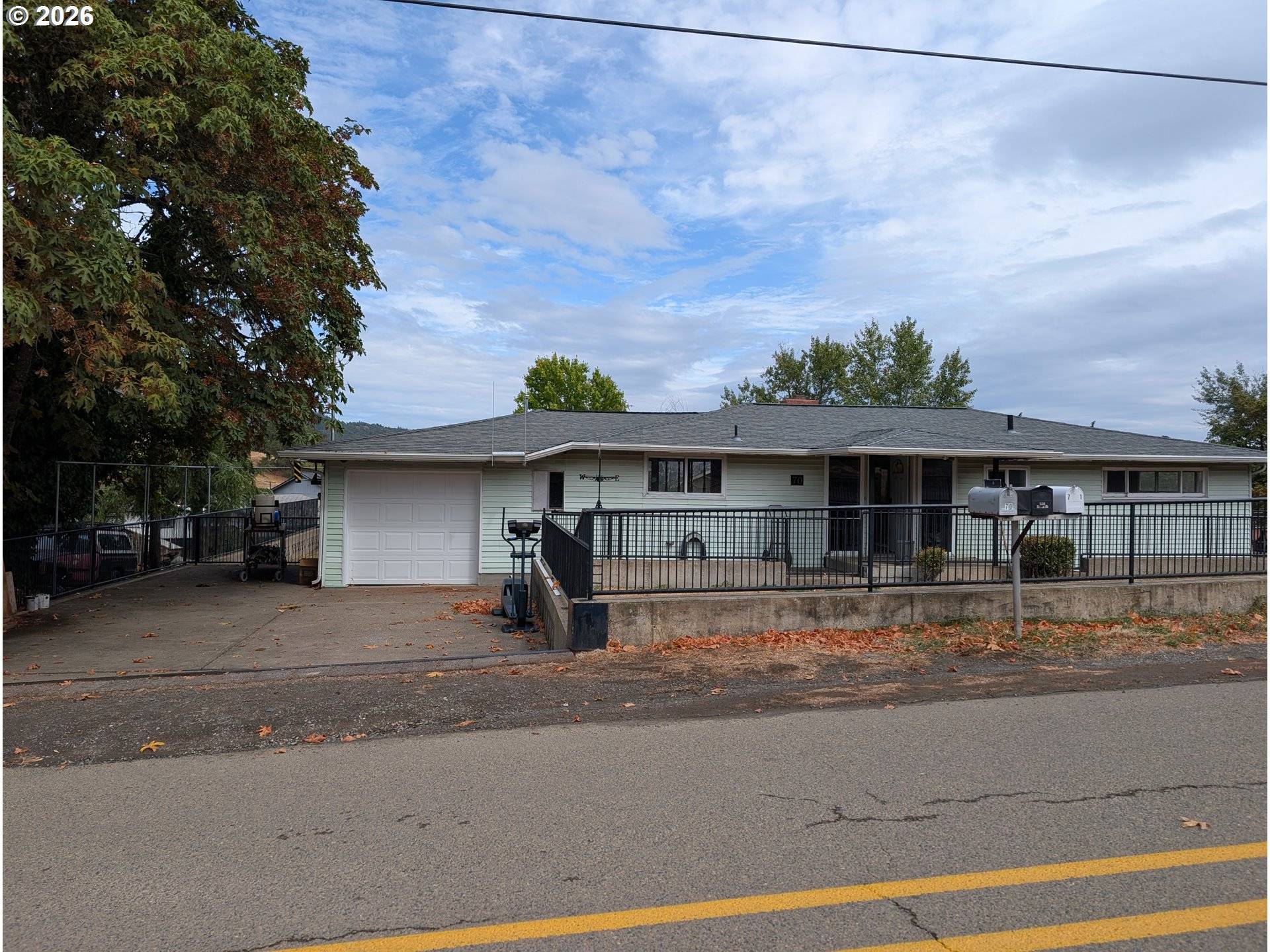 70 NE BROSI ORCHARD RD, Winston, OR 97496