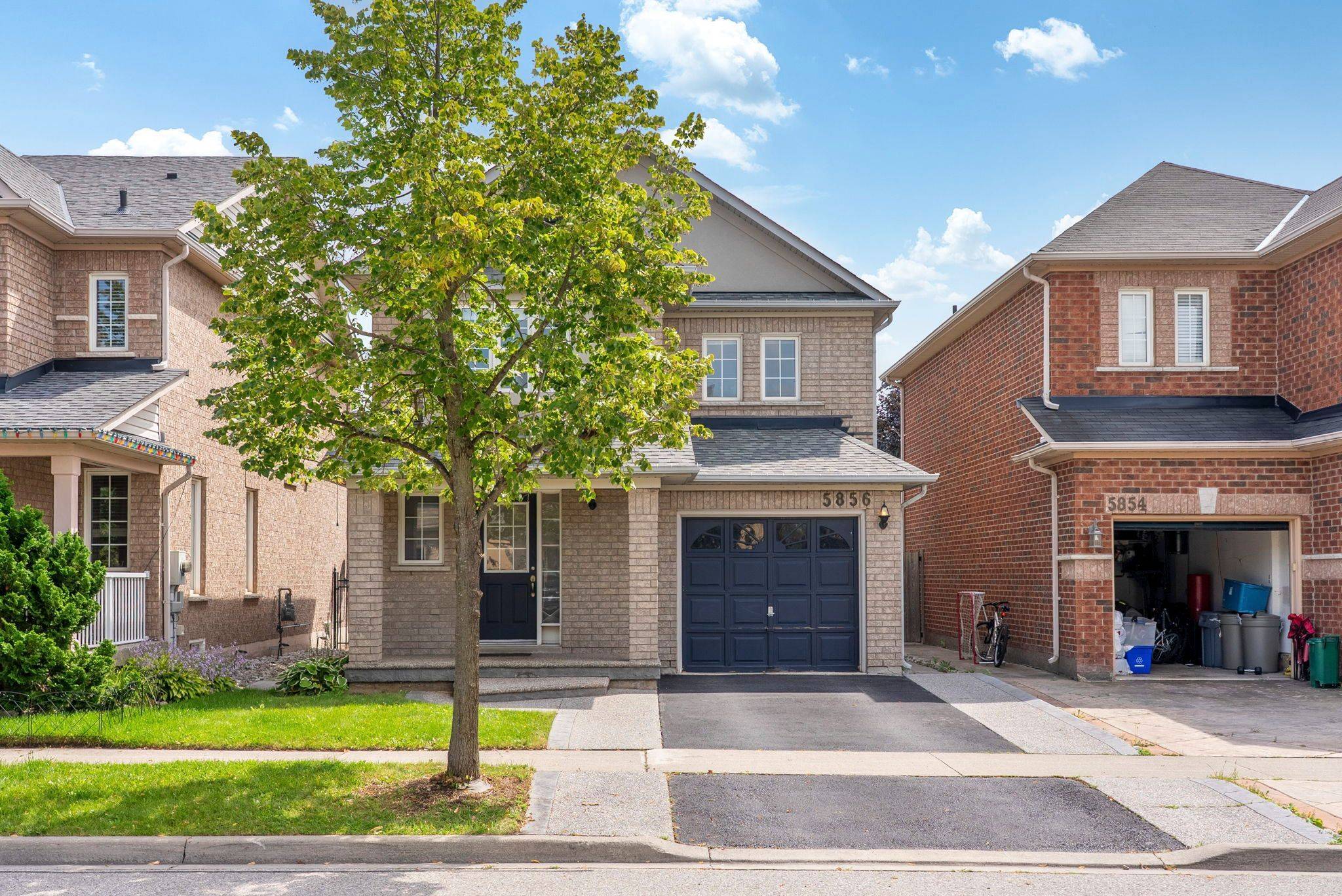 5856 Blue Spruce AVE, Burlington, ON L7L 7N8