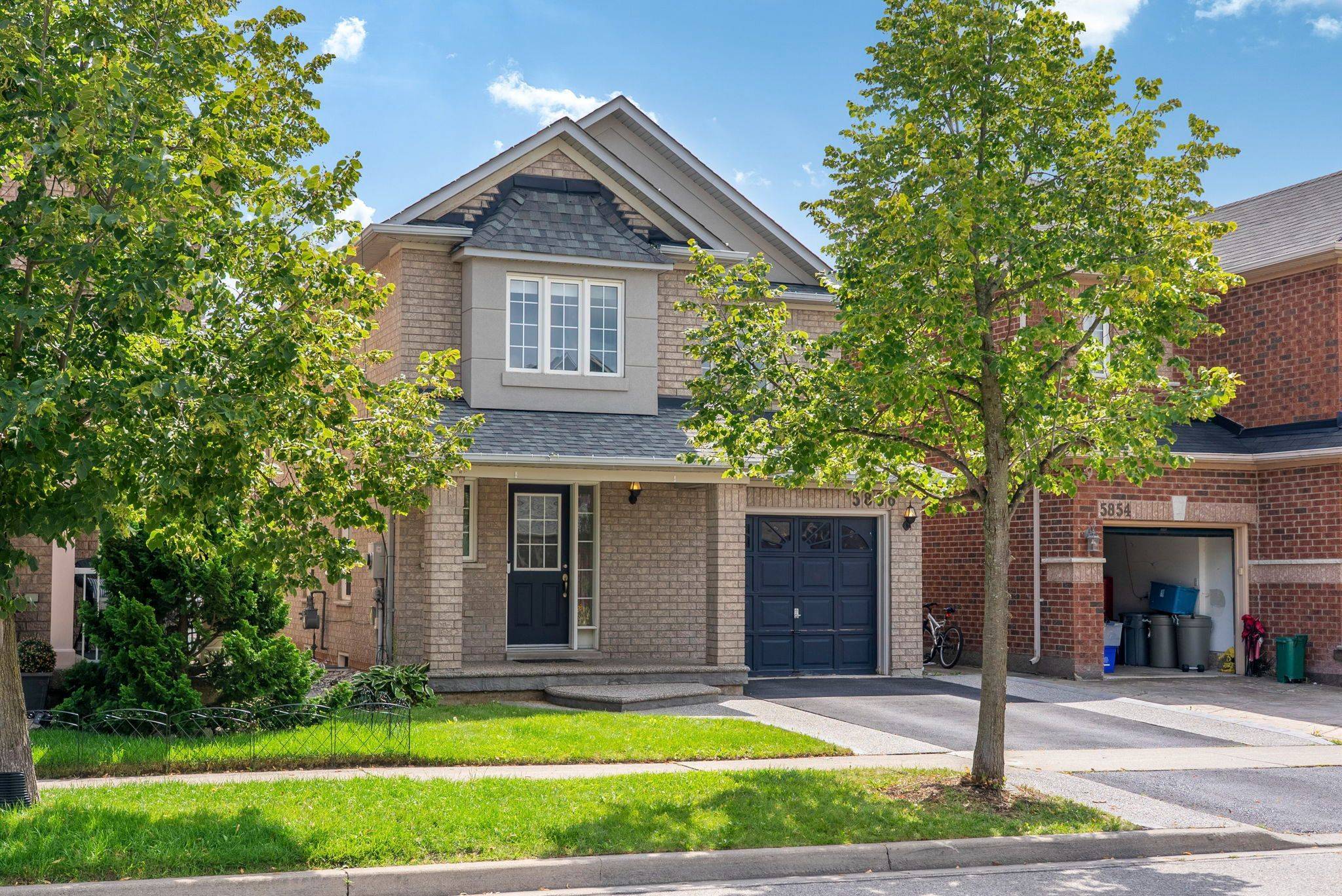5856 Blue Spruce AVE, Burlington, ON L7L 7N8