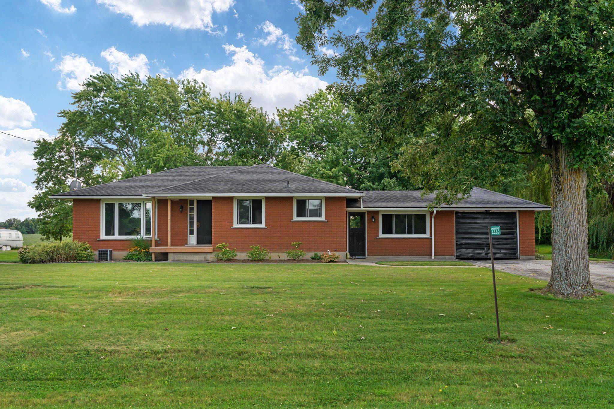 2223 Hall RD, Hamilton, ON L0R 1C0