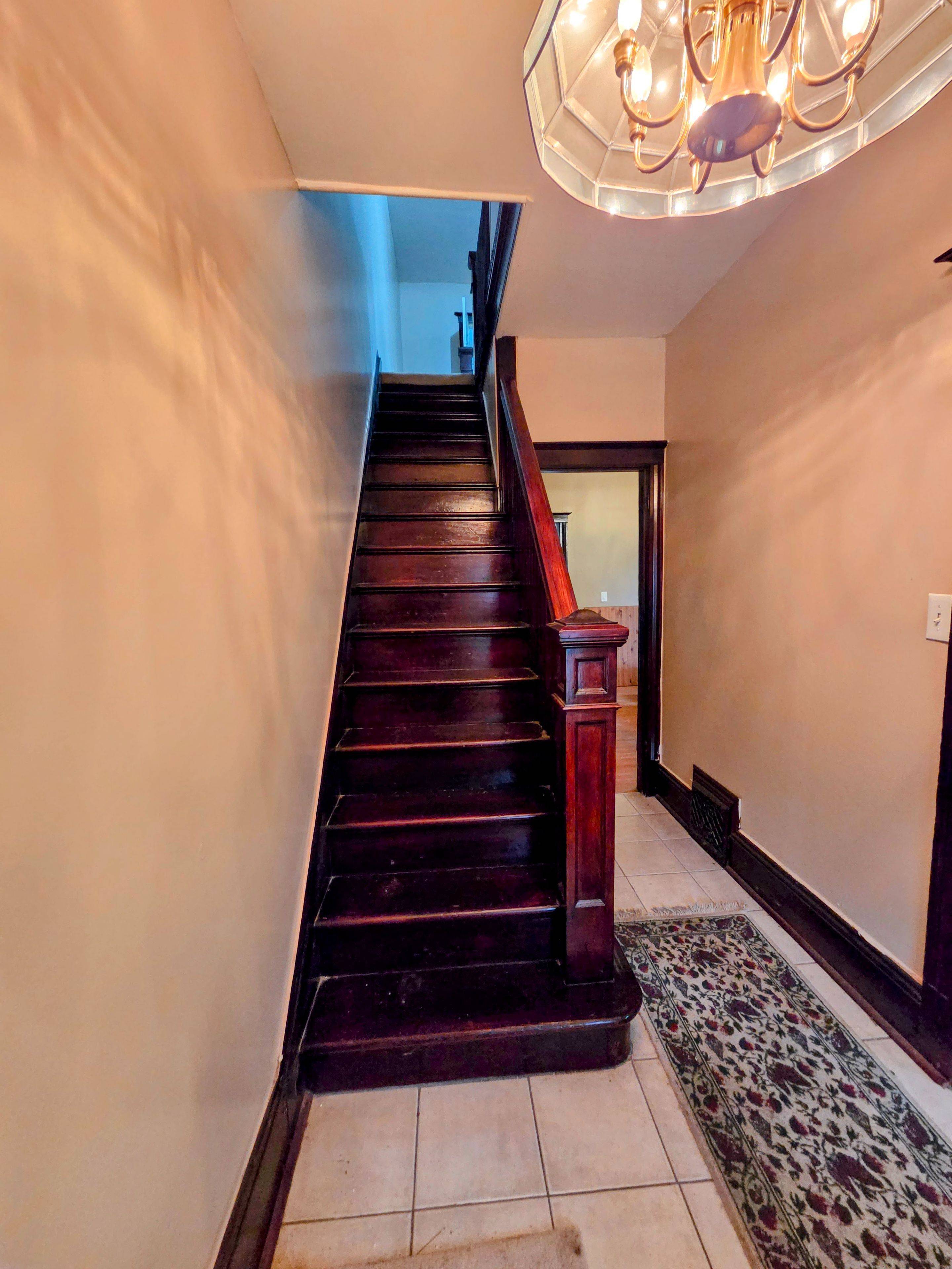 72 Emerald ST N, Hamilton, ON L8L 5K3