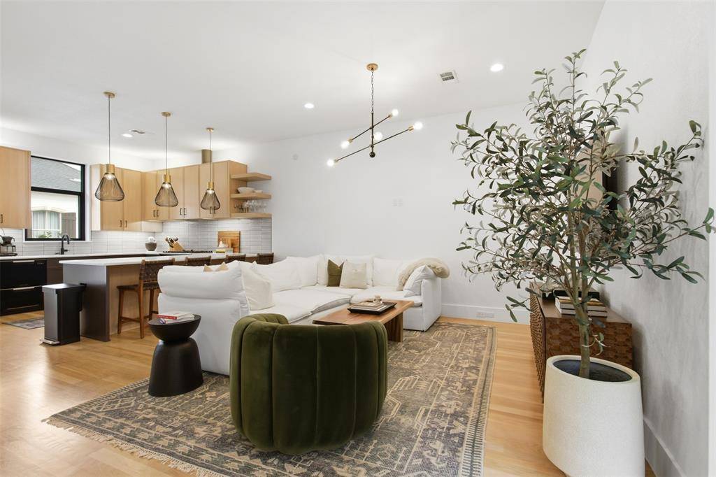 3541 Kalterra, Dallas, TX 75219