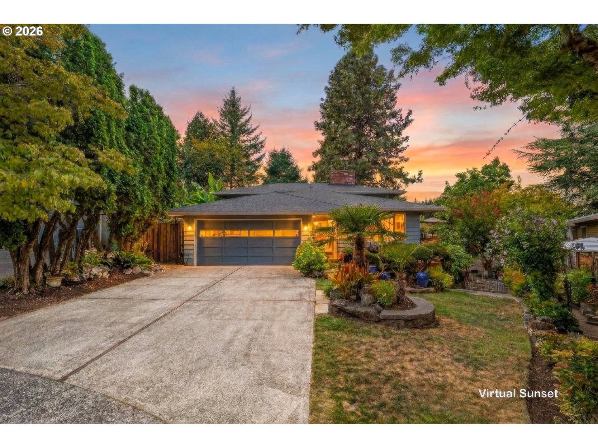 725 NW MAWRCREST DR, Gresham, OR 97030