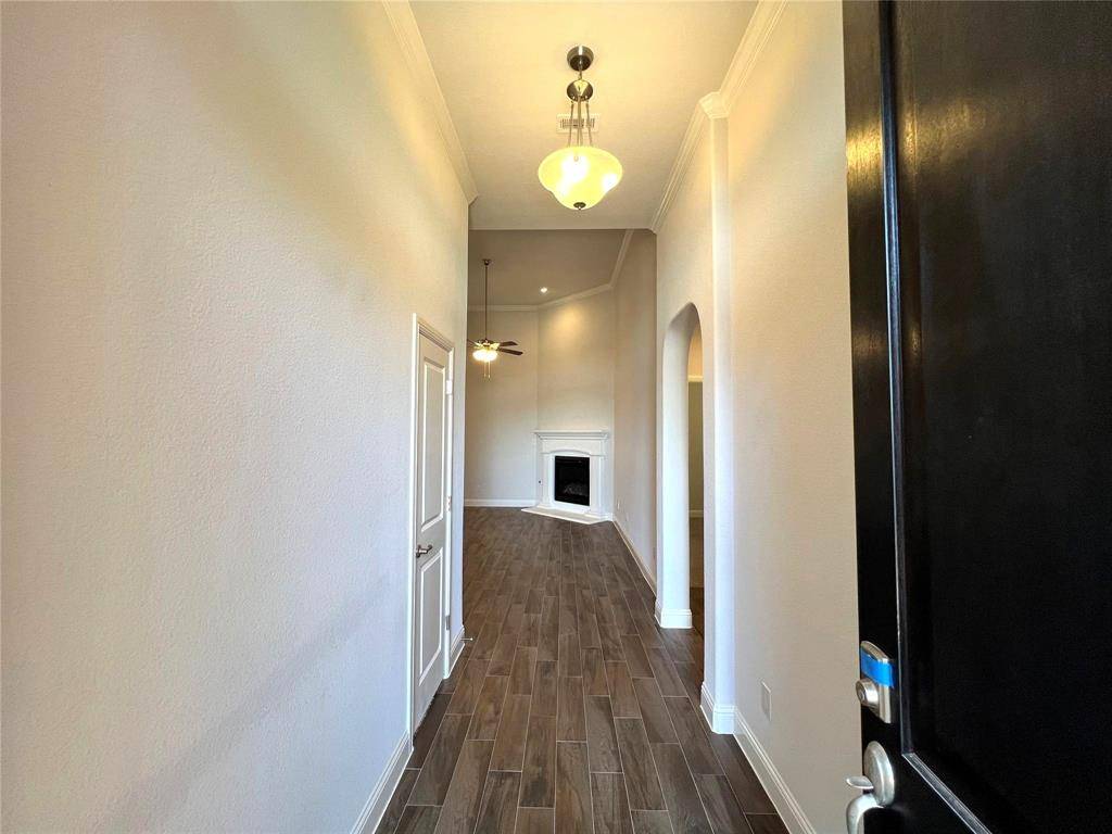 273 Mineral Point Drive, Aledo, TX 76008