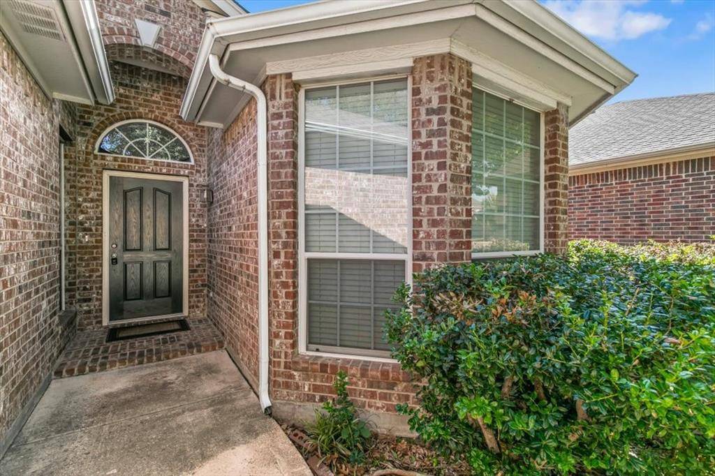 5724 Minnow Drive, Fort Worth, TX 76179