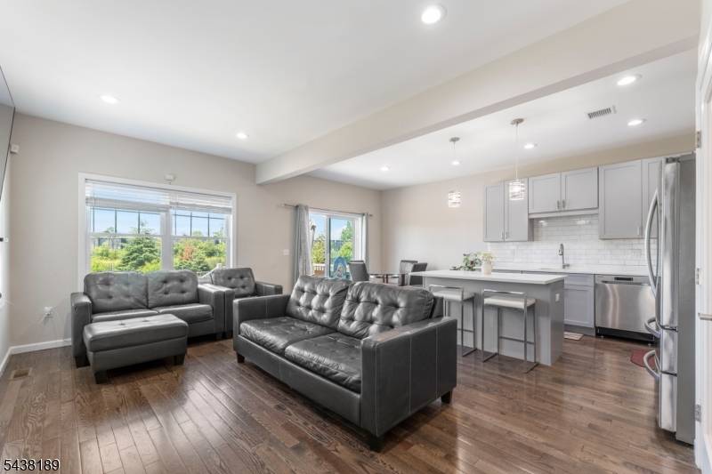 78 Valerie Dr #78, Manville Boro, NJ 08835