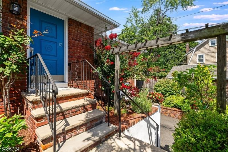 12 Francis Pl, Montclair Twp., NJ 07042