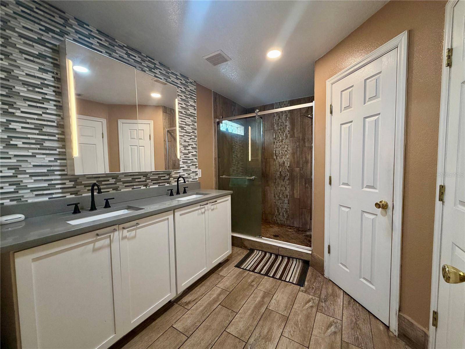 2129 JESSA DR, Kissimmee, FL 34743