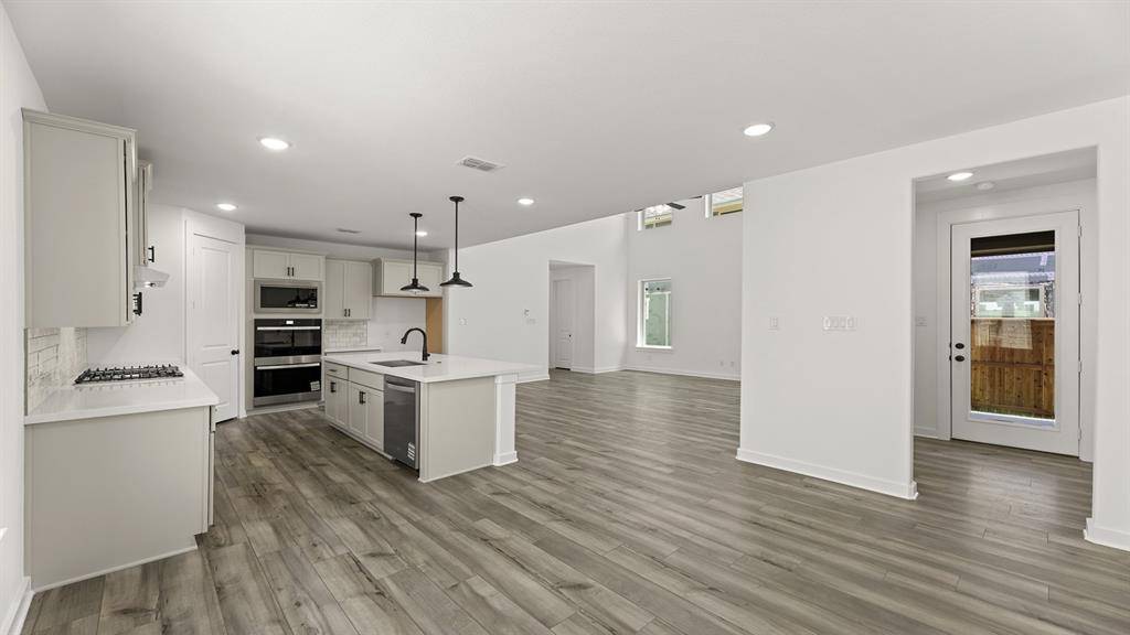 8736 Treeline Parkway, Justin, TX 76247