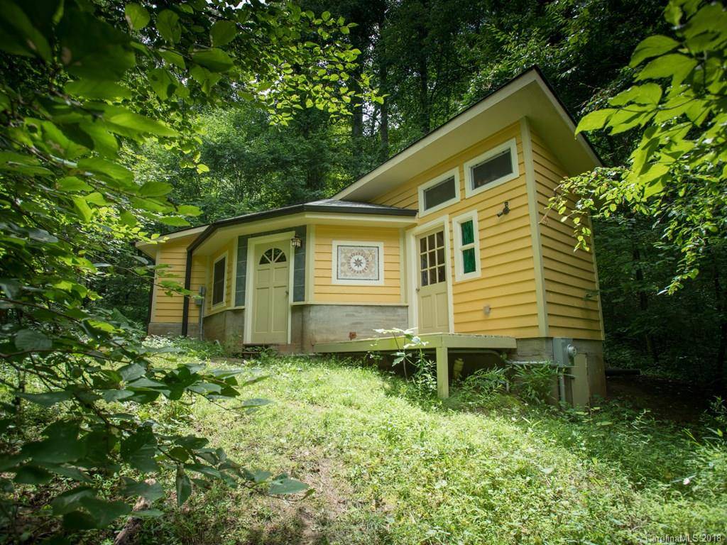 125 Anderson Cove RD, Barnardsville, NC 28709