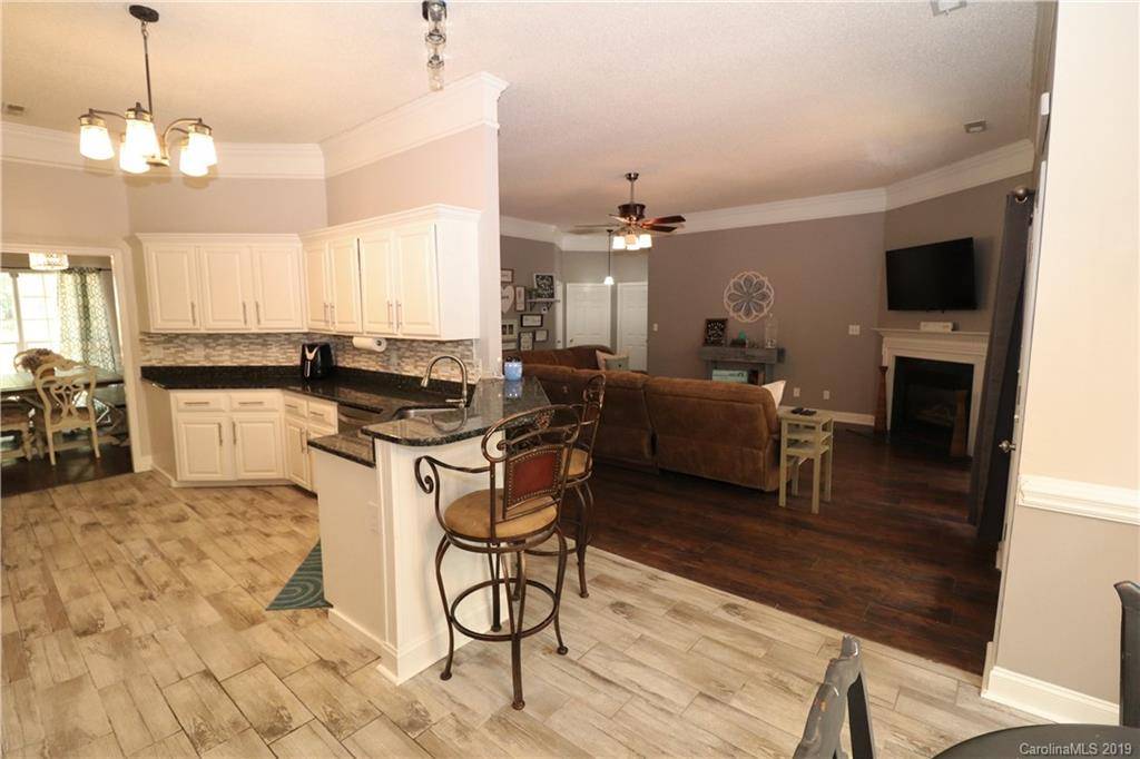 513 Bridgestone CT, Gastonia, NC 28056
