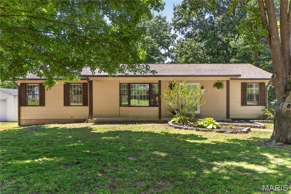 105 Lansing AVE, St Louis, MO 63043