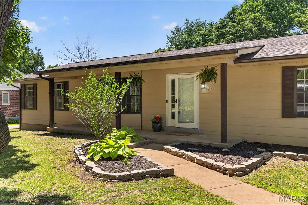 105 Lansing AVE, St Louis, MO 63043