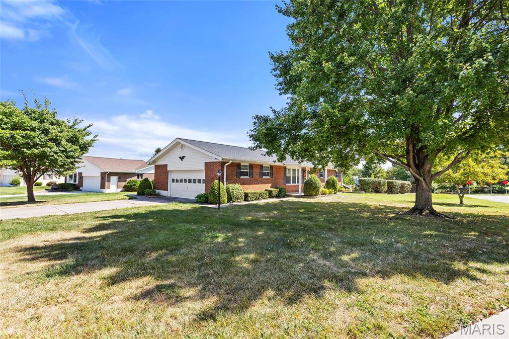 732 Fir DR, St Charles, MO 63301