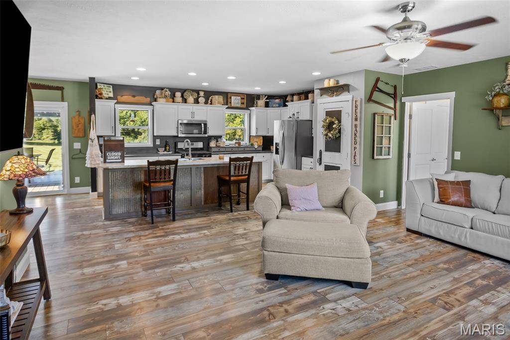 30341 Mitchell Creek RD, Brighton, IL 62012