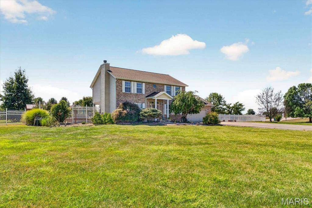7704 Grove RD, Edwardsville, IL 62025