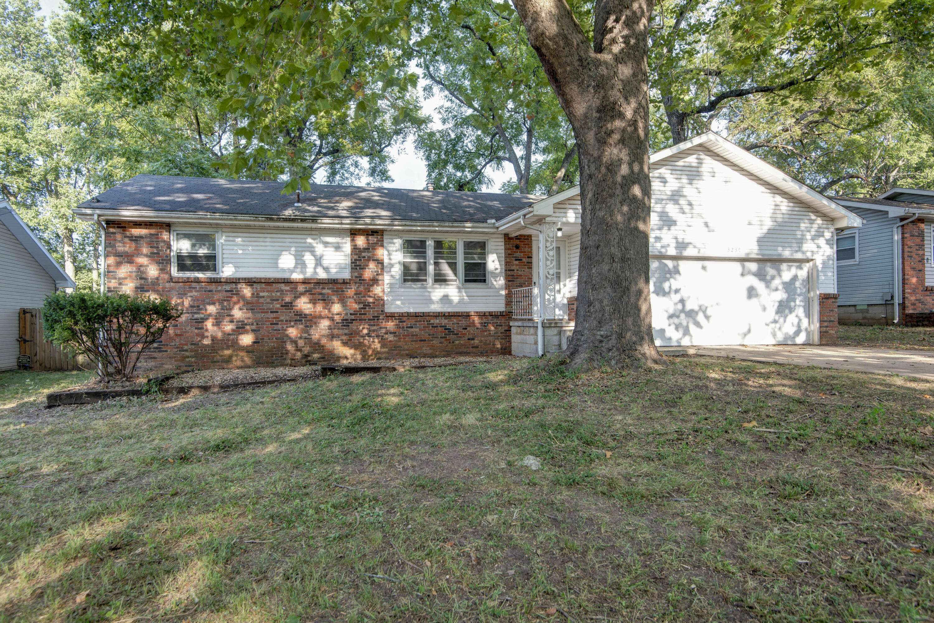 3237 S Ferguson AVE, Springfield, MO 65807