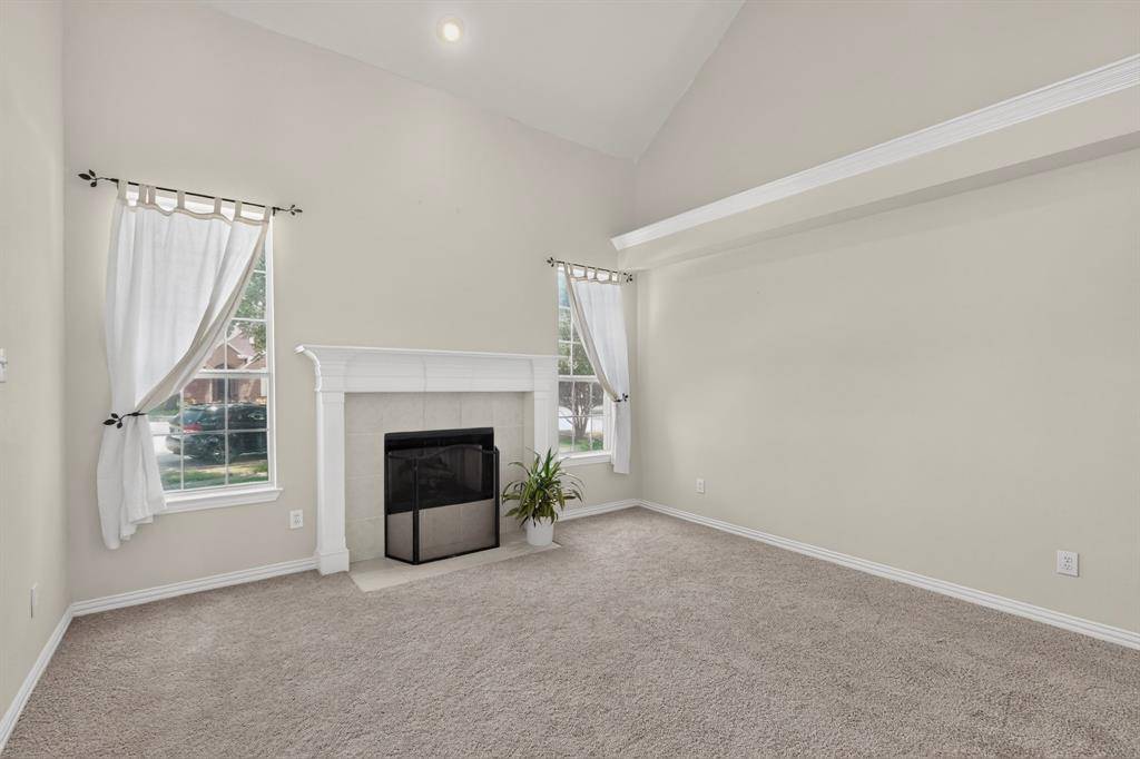 300 Cosbie Drive, Irving, TX 75063