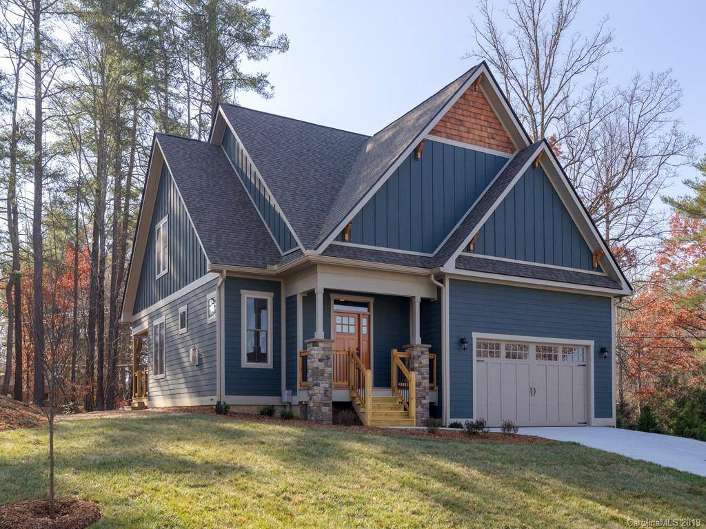 5 Broadmoor DR, Arden, NC 28704