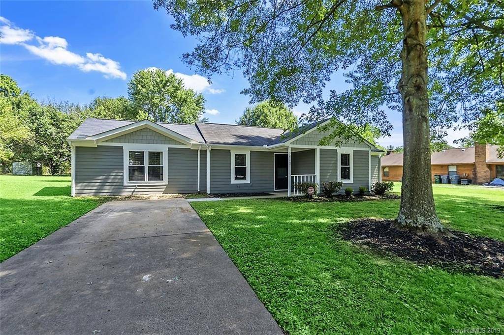3612 Cobbleridge DR, Charlotte, NC 28215
