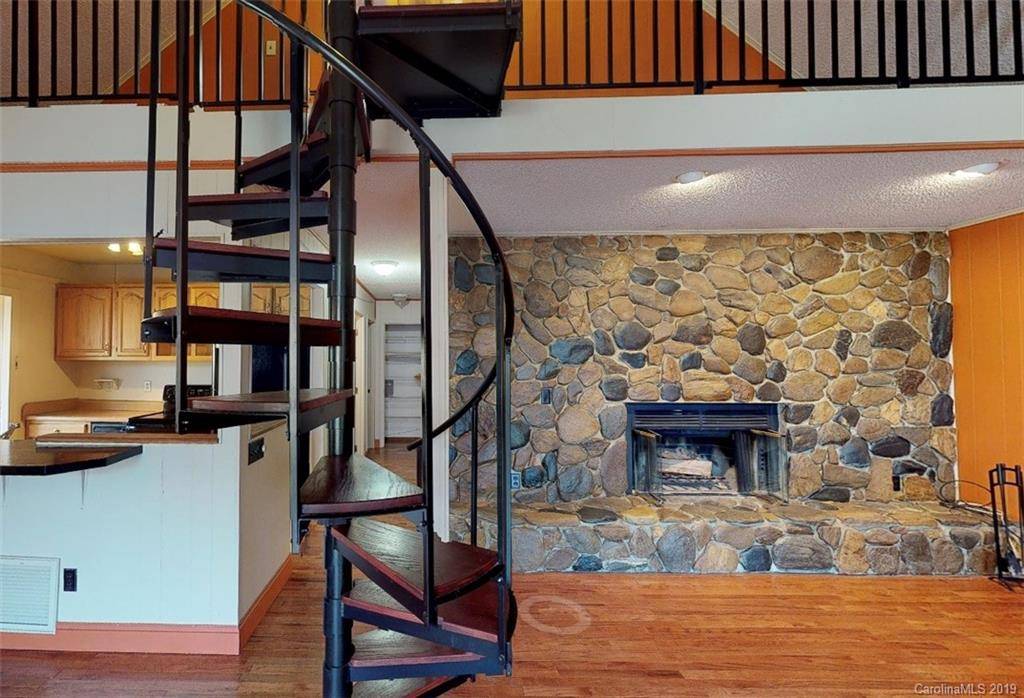 25 Countryside Estate, Barnardsville, NC 28709