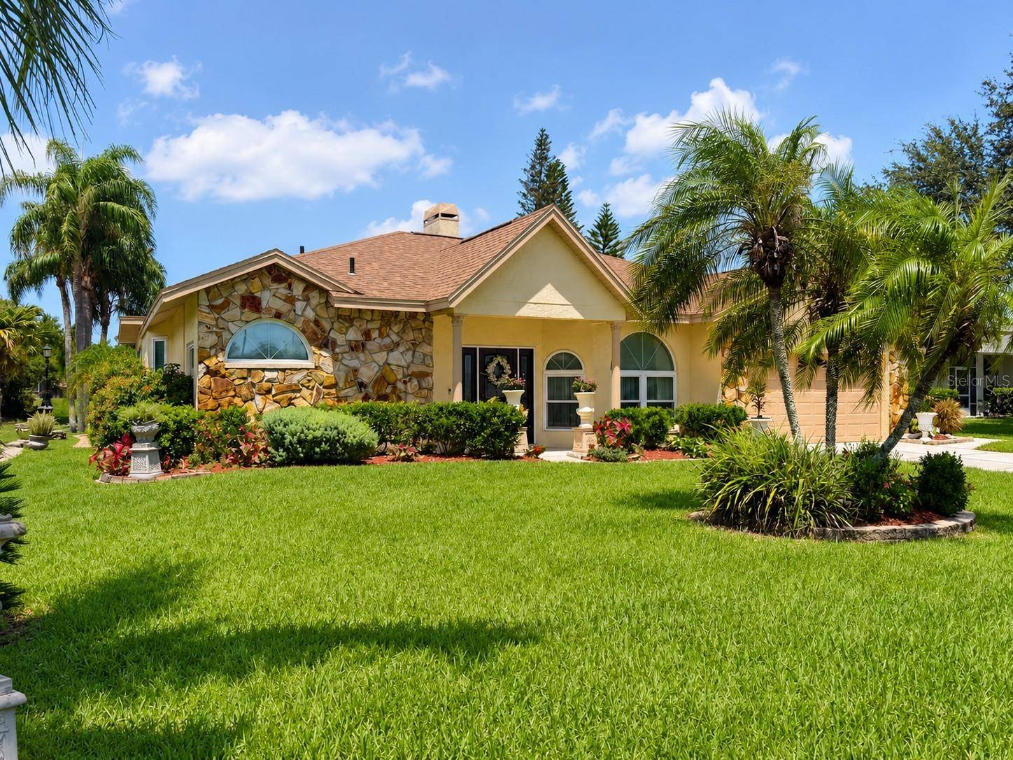23427 PINE LAKE ST, Land O Lakes, FL 34639