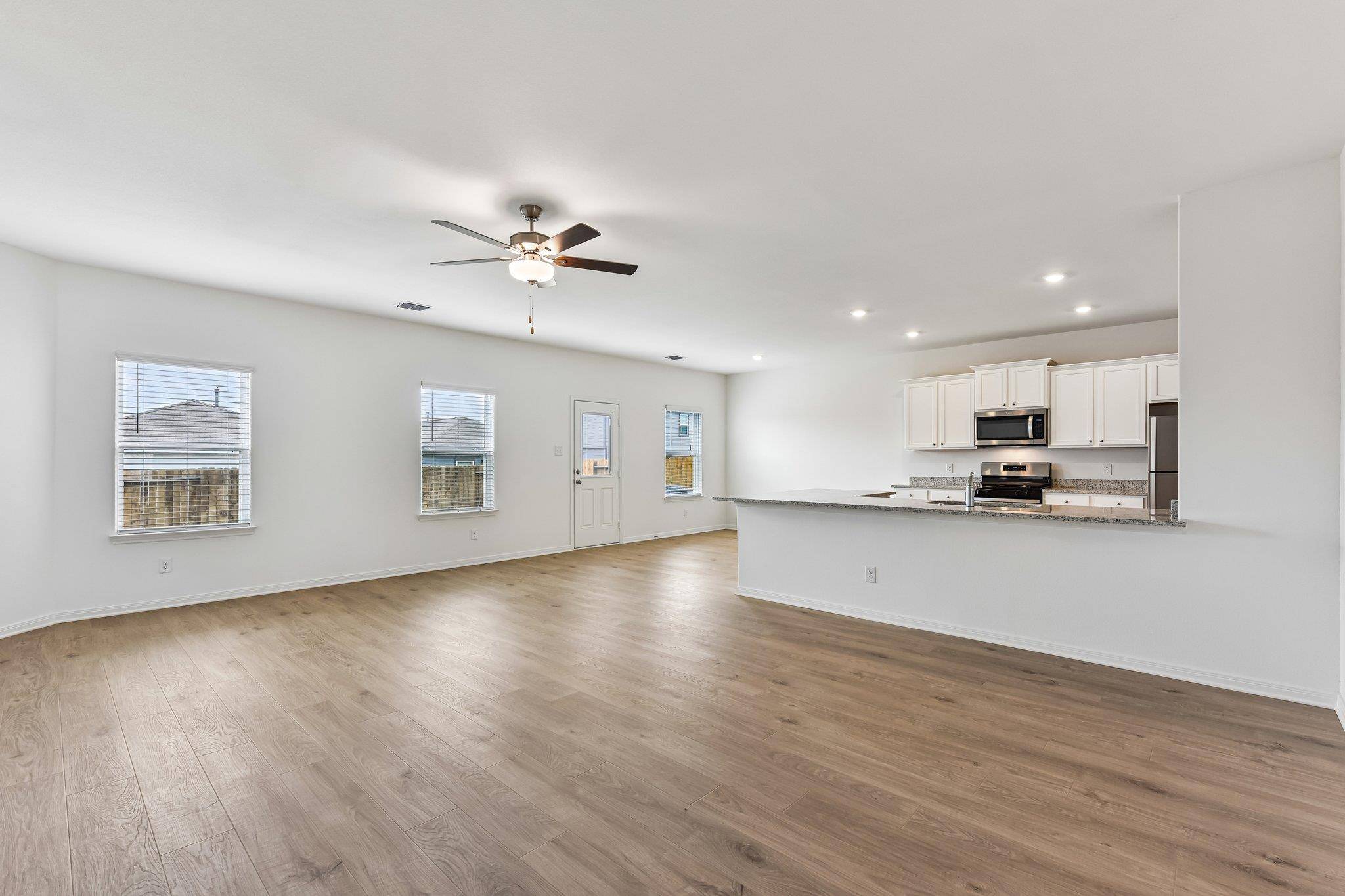 235 Surrey Oaks, Maxwell, TX 78656